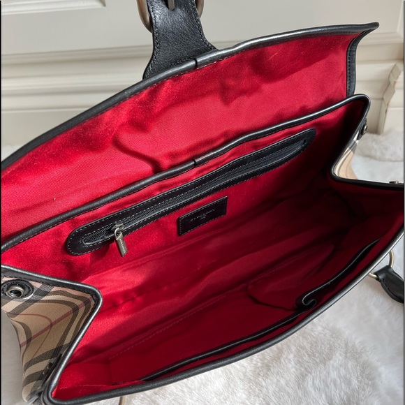🚫SOLD🚫 Authentic Burberry Shoulder Bag - Picture 9 of 16